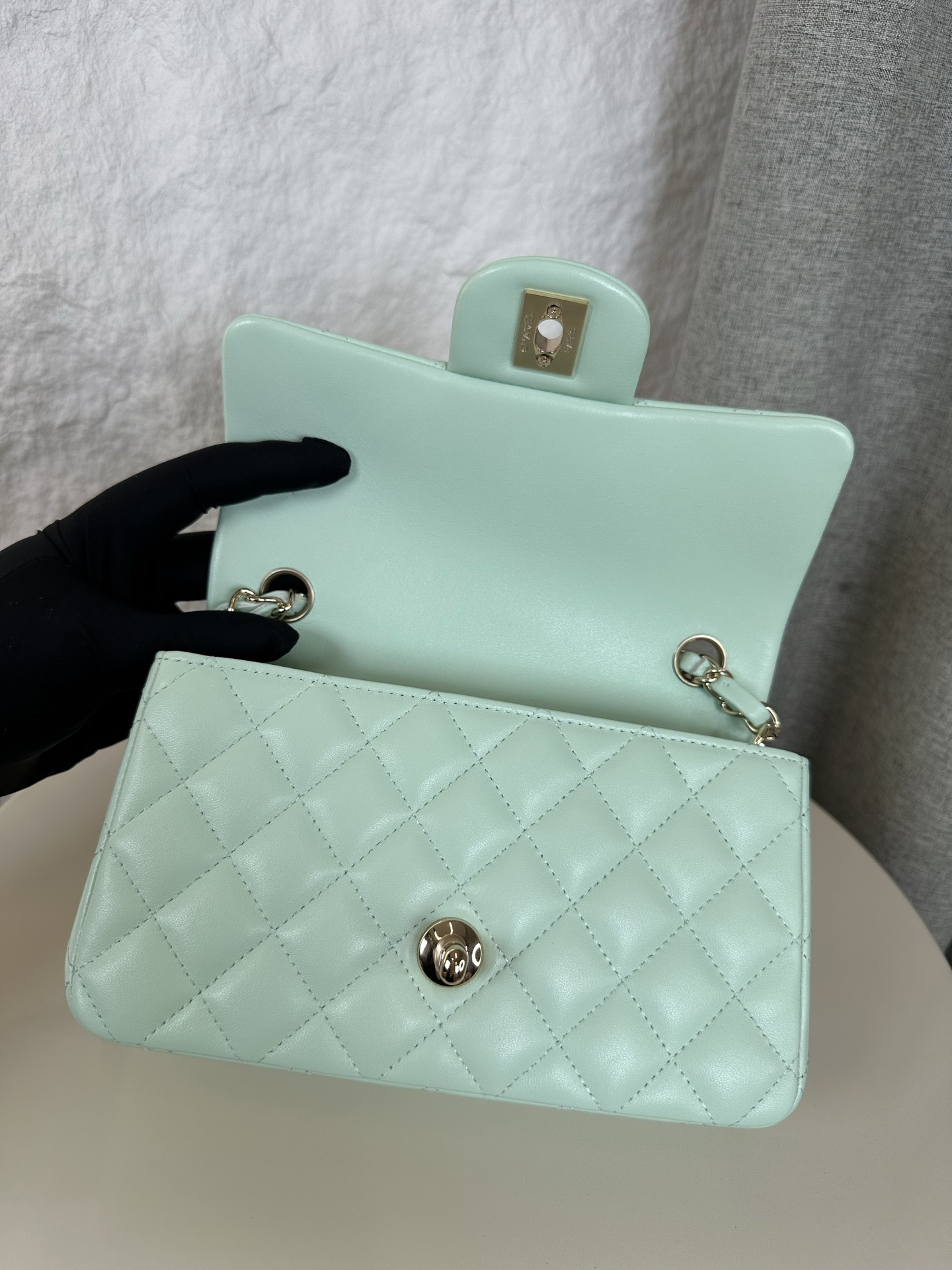 Chanel Mini Flap Bag 20x12x6cm