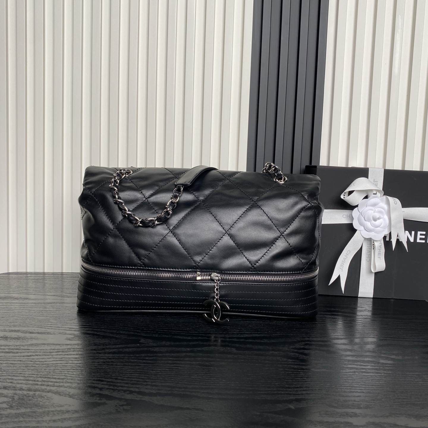 Chanel Vintage Graffiti Tote Airport Bag 36x24x12cm