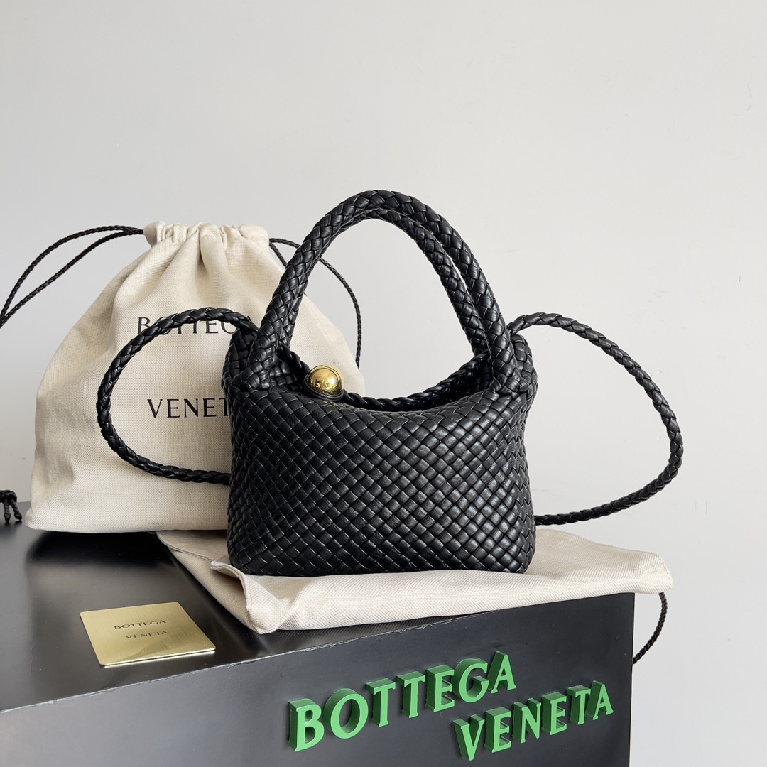Bottega Veneta Small Tosca 16.5x20x7cm