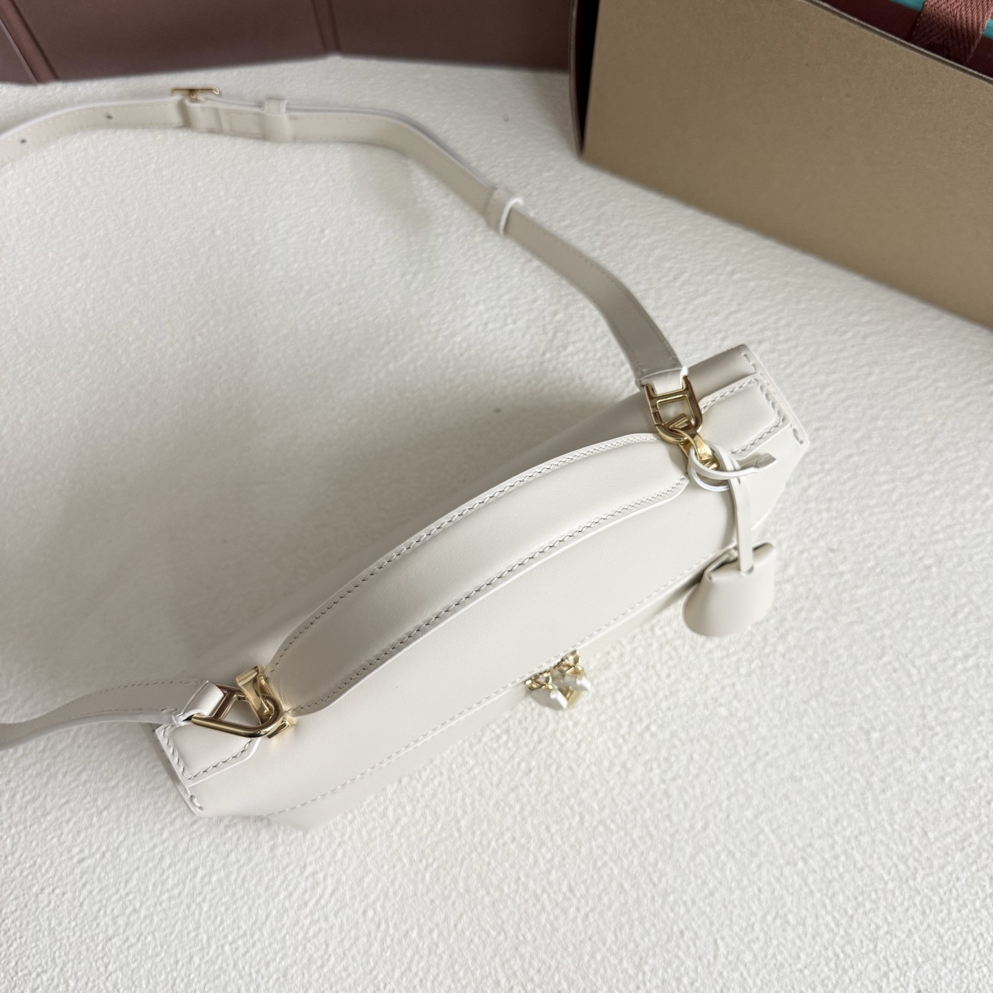 Loro Piana Extra Bag L23 23x12x7cm