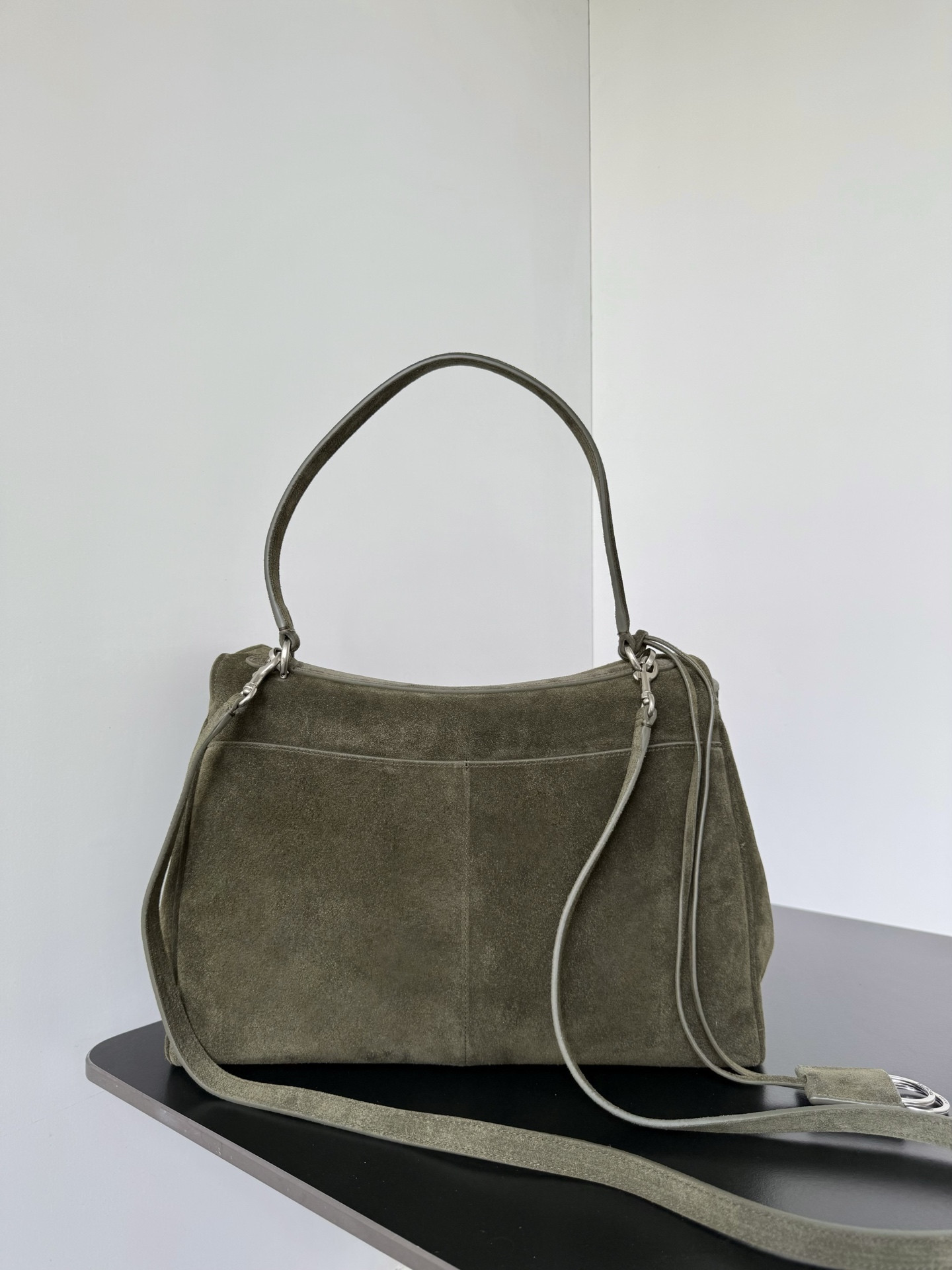 Balenciaga Rodeo Medium 35x23.3x10.9cm