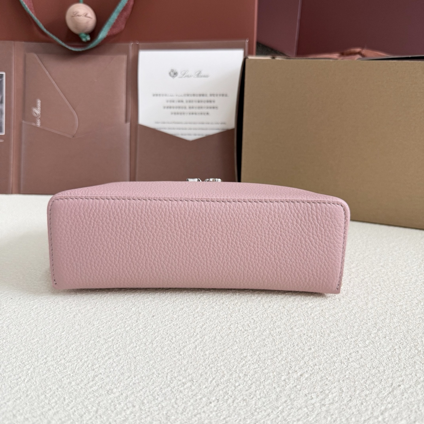 Loro Piana Extra Pocket L19 Grained Calfskin 11 x 19 x 6.5 cm