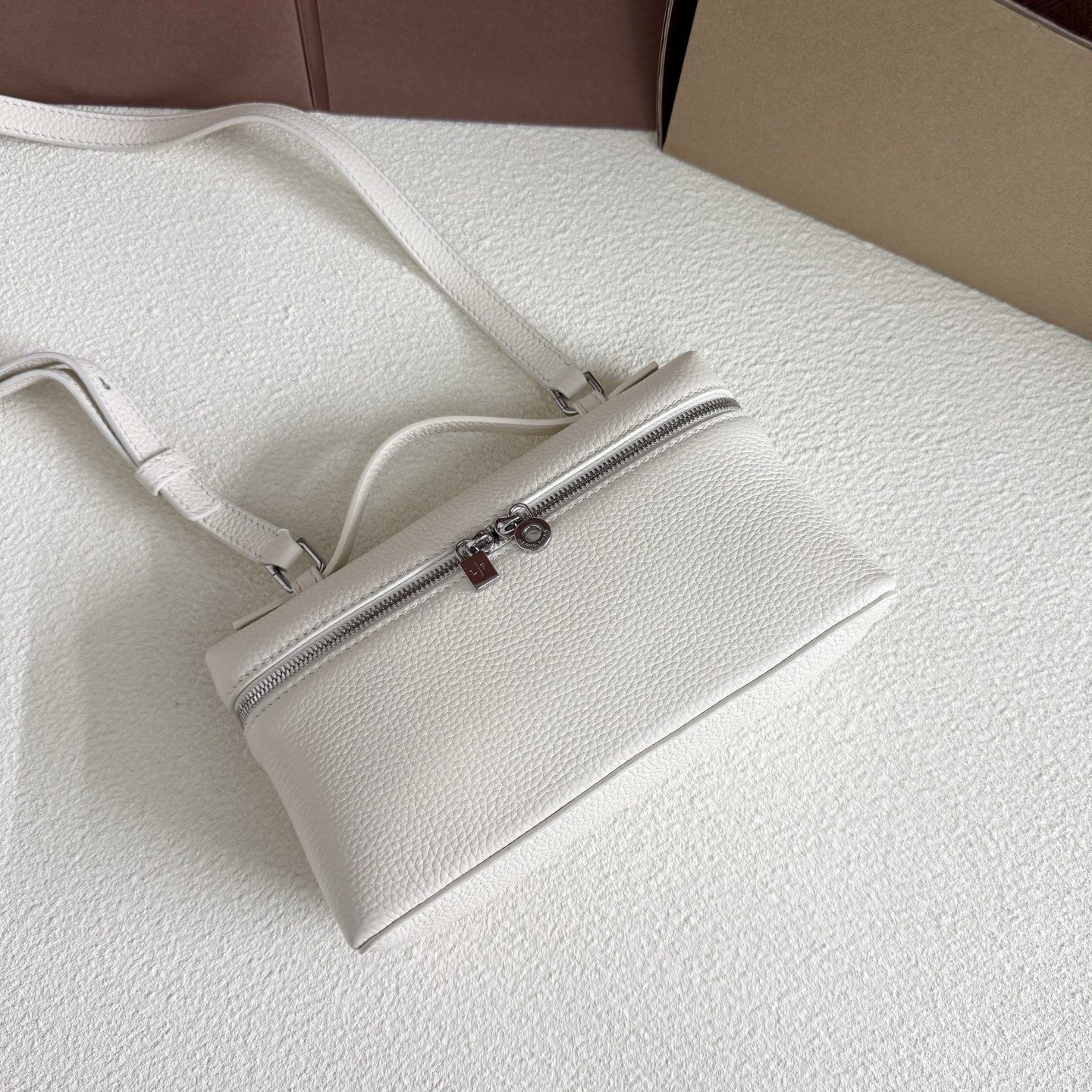 Loro Piana Extra Pocket L19  Grained Calfskin 11 x 19 x 6.5 cm