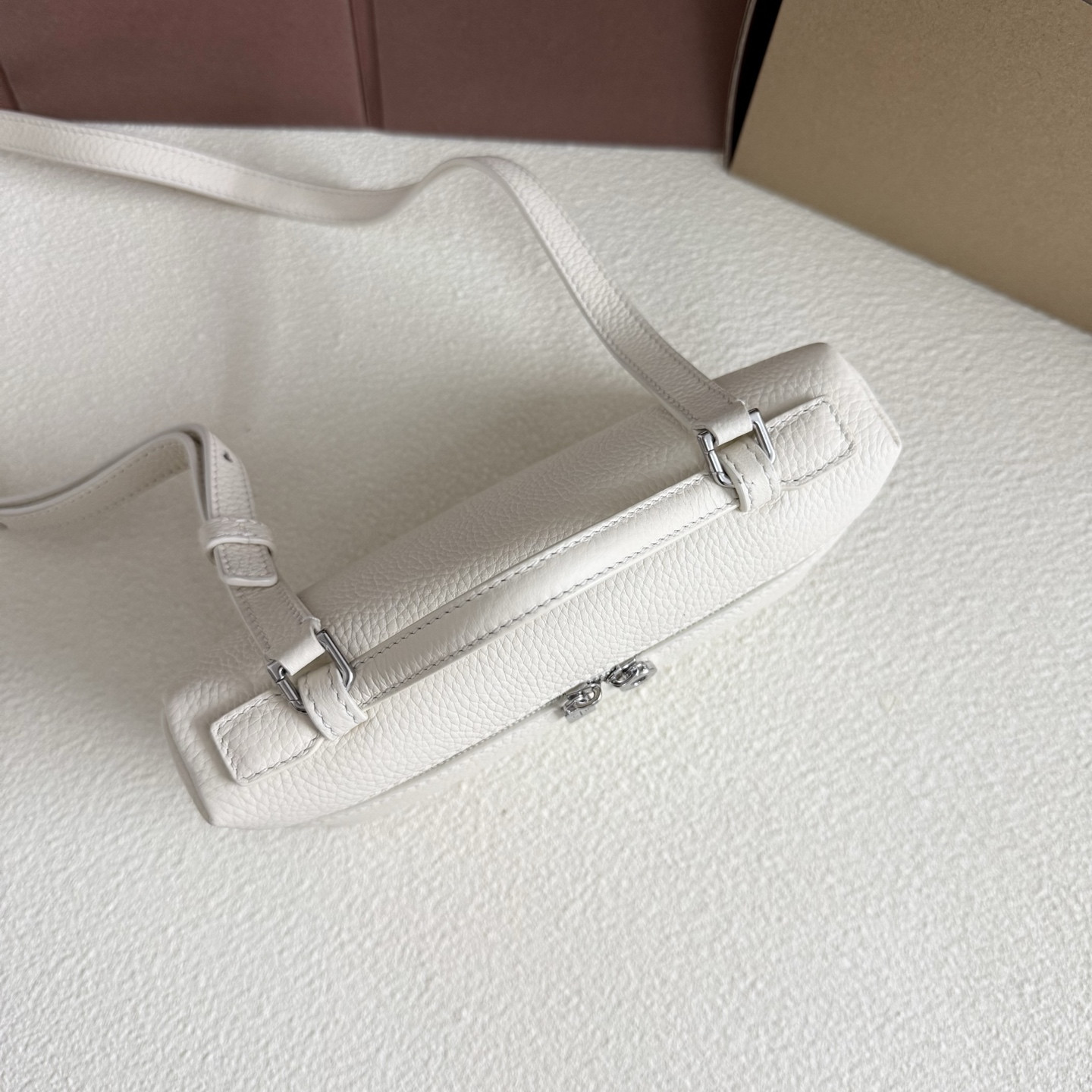 Loro Piana Extra Pocket L19  Grained Calfskin 11 x 19 x 6.5 cm