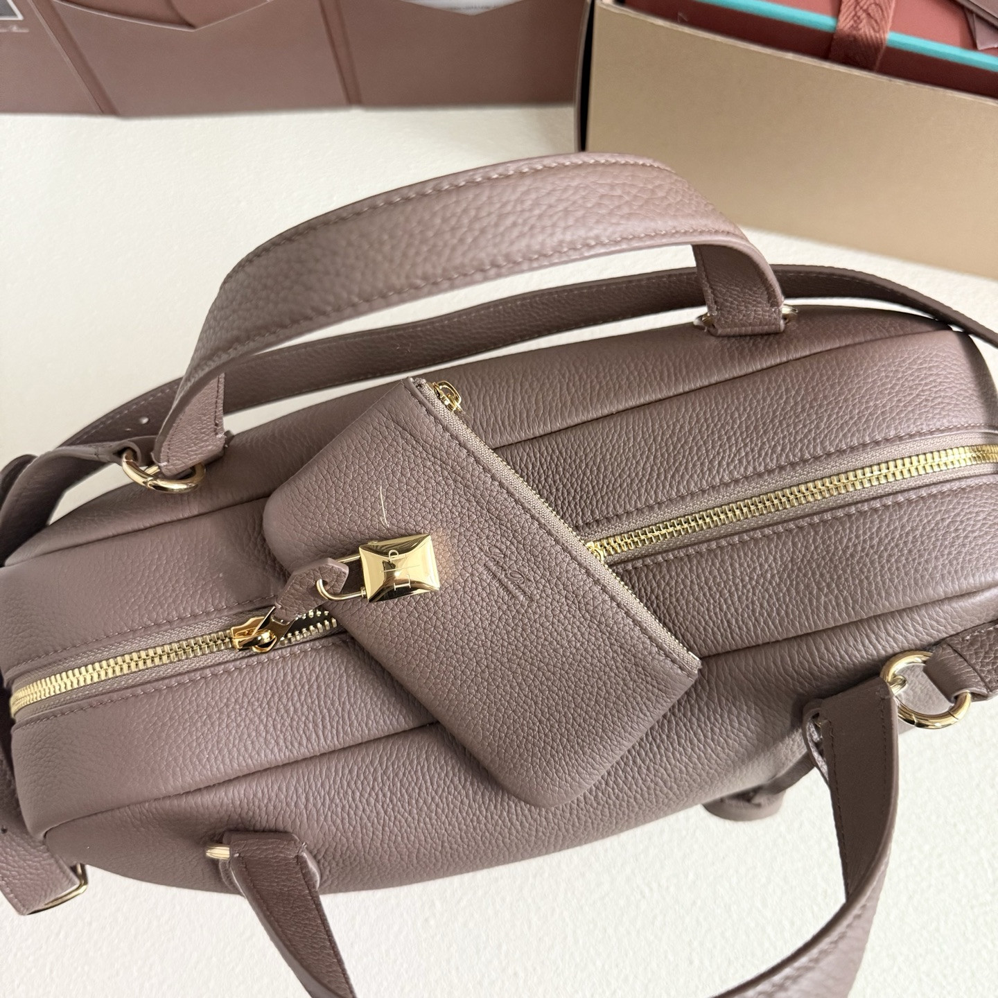 Loro Piana Needle 38x22x16cm