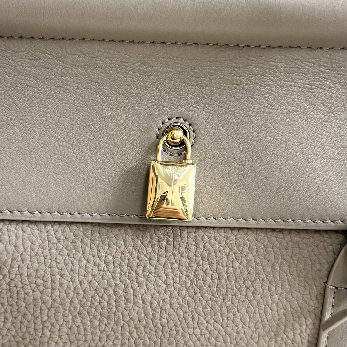 Loro Piana Loom L32 Calfskin 33x23x18cm