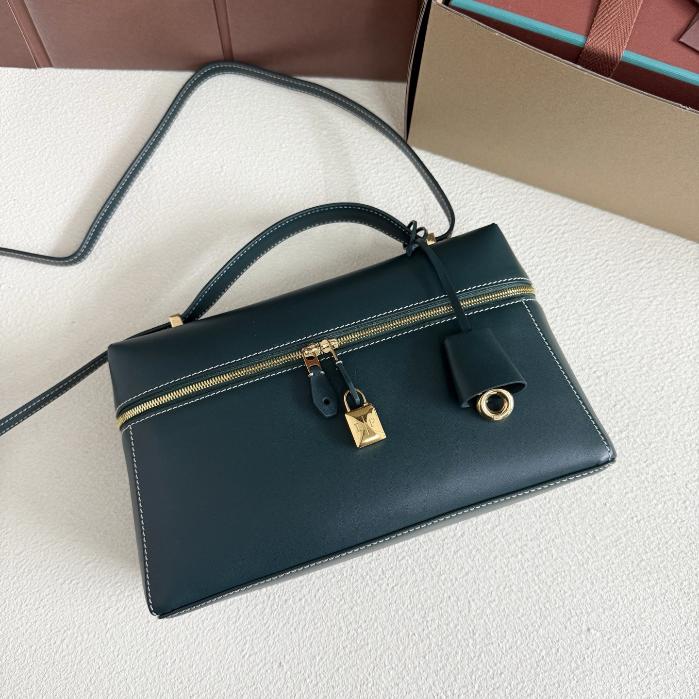 Loro Piana Extra Pocket L27 Calfskin 16x27x10cm