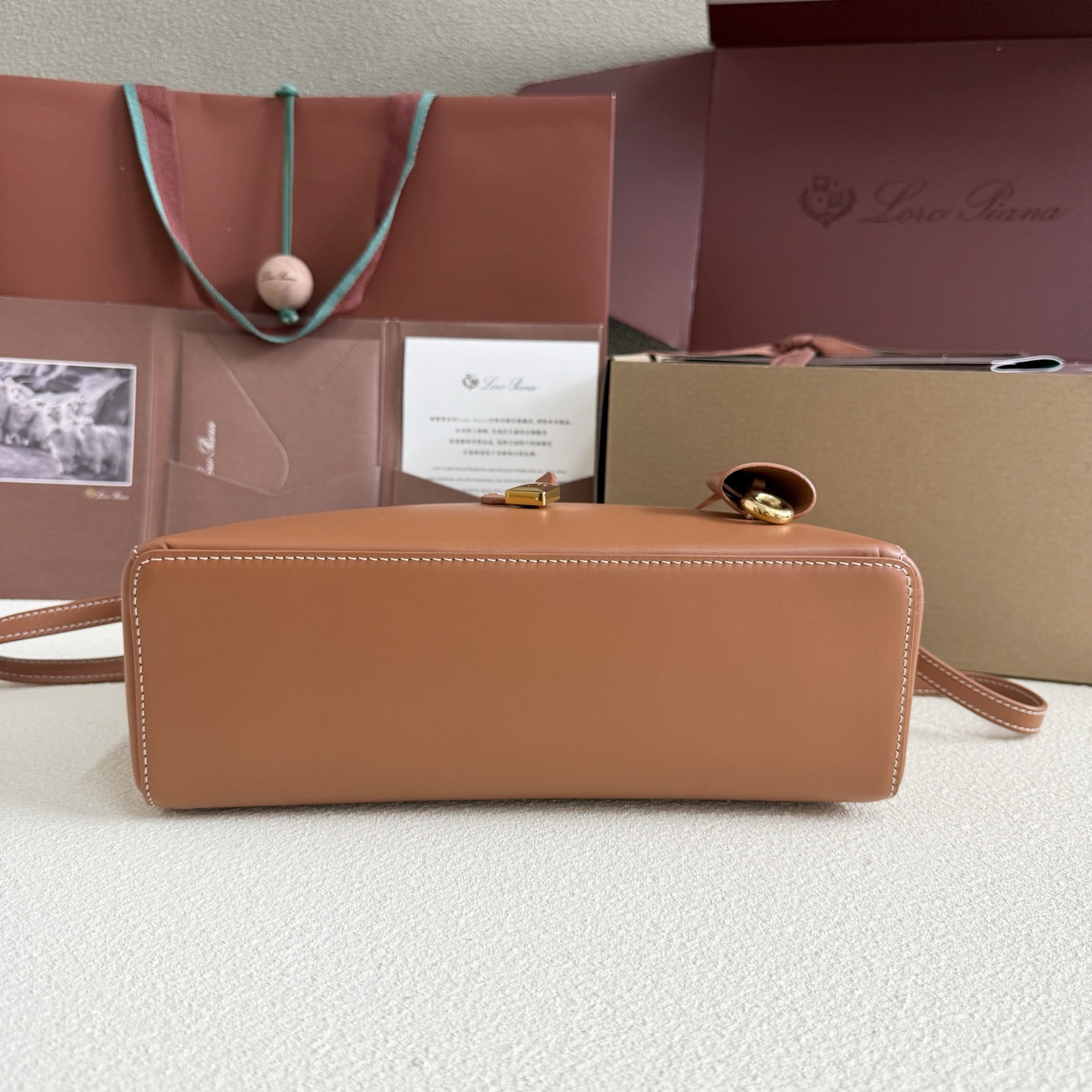 Loro Piana Extra Pocket L27 Calfskin 16x27x10cm