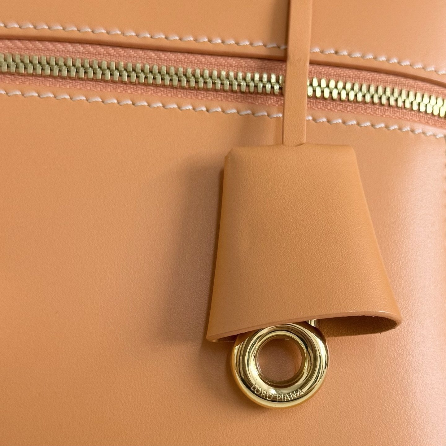 Loro Piana Extra Pocket L27 Calfskin 16x27x10cm