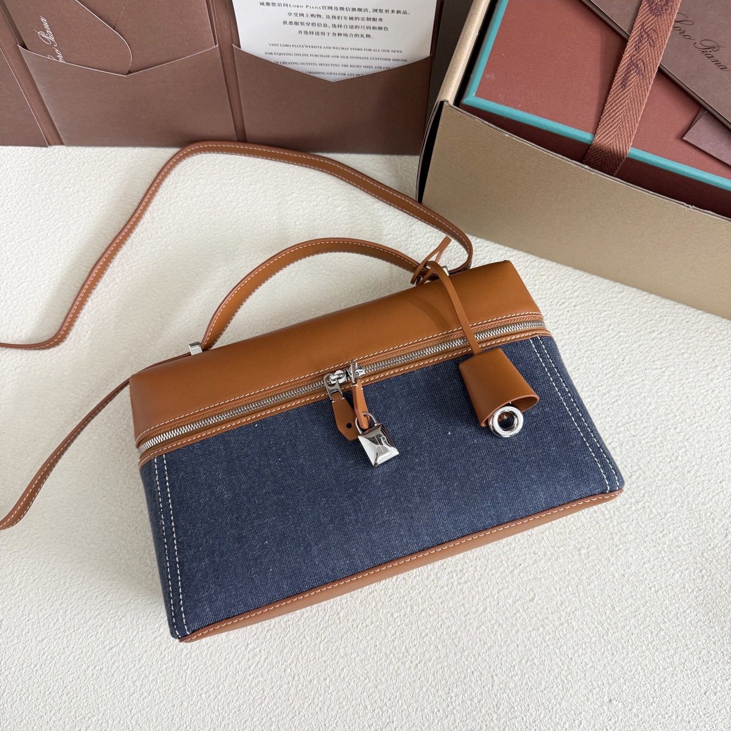 Loro Piana Extra Pocket L27 16x27x10cm