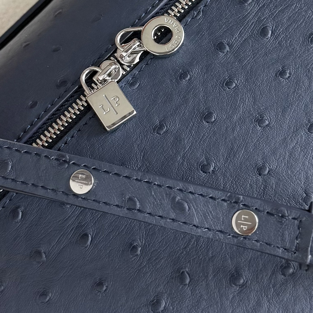 Loro Piana Extra Pocket L27 Ostrich-grained Leather 16x27x10cm