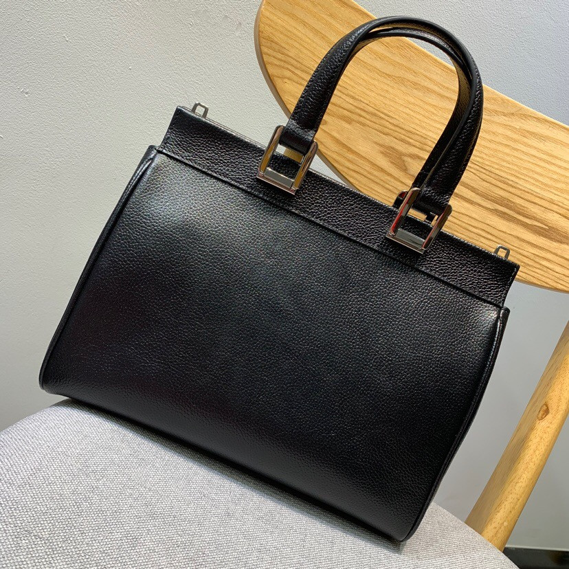 Gucci Zumi grainy leather small top handle bag